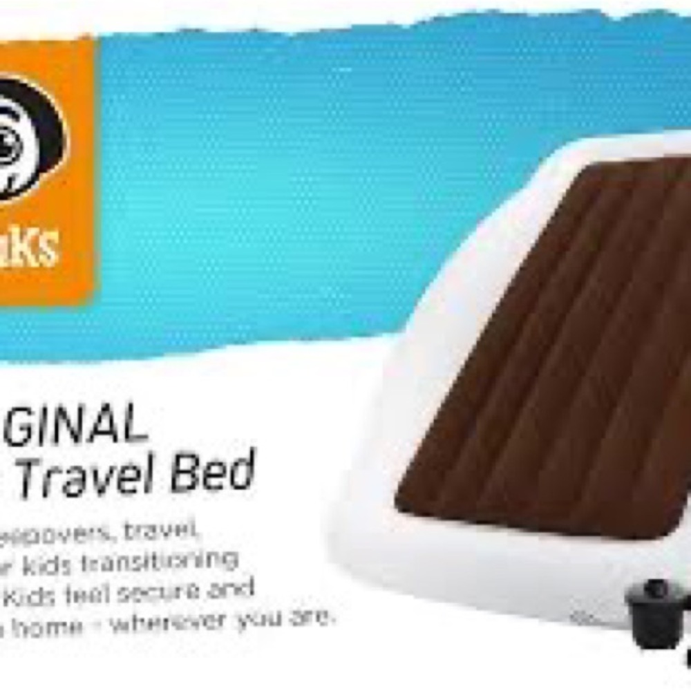 The Shrunks Twin Air Mattress Travel Bed for Kids and Adults.